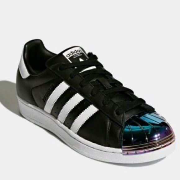 adidas Shoes - 🆕 ADIDAS Superstar Shoes 8 Metallic Black White